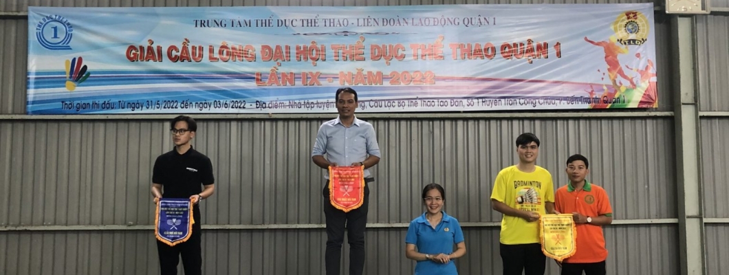 Đoạt giải ba đôi nam giải cầu lông CNVC-LĐ quận 1 2022