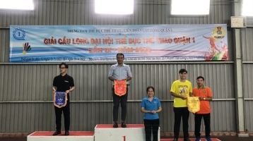 Đoạt giải ba đôi nam giải cầu lông CNVC-LĐ quận 1 2022